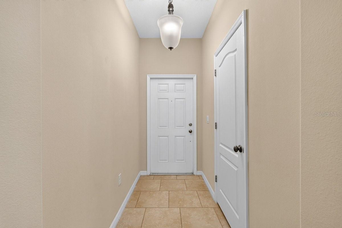 205 WENTWORTH GRANDE DR — photo 2