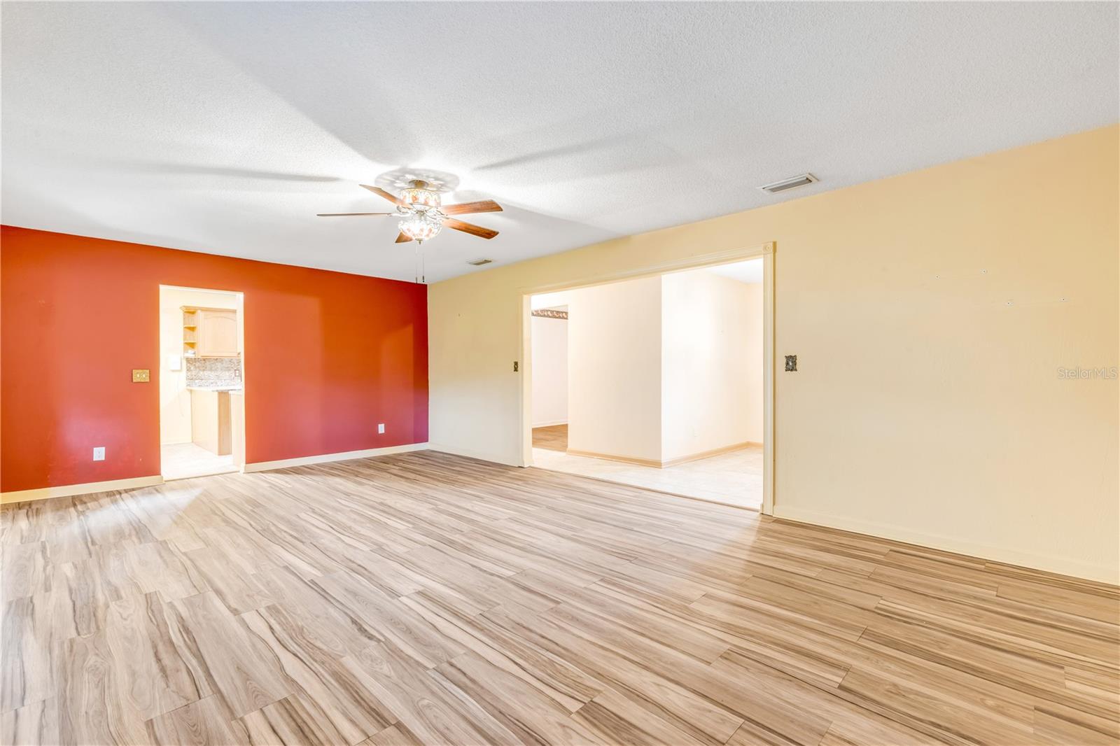 725 GREEN RD — photo 8