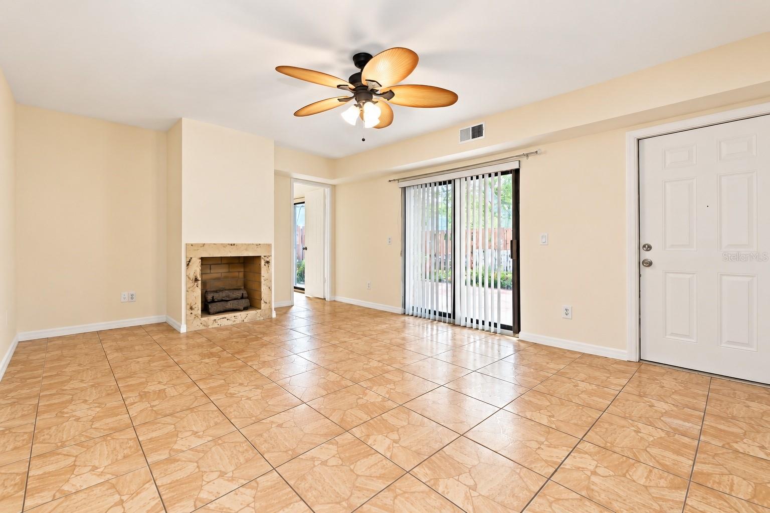 18 CEDAR DUNES DR — photo 9