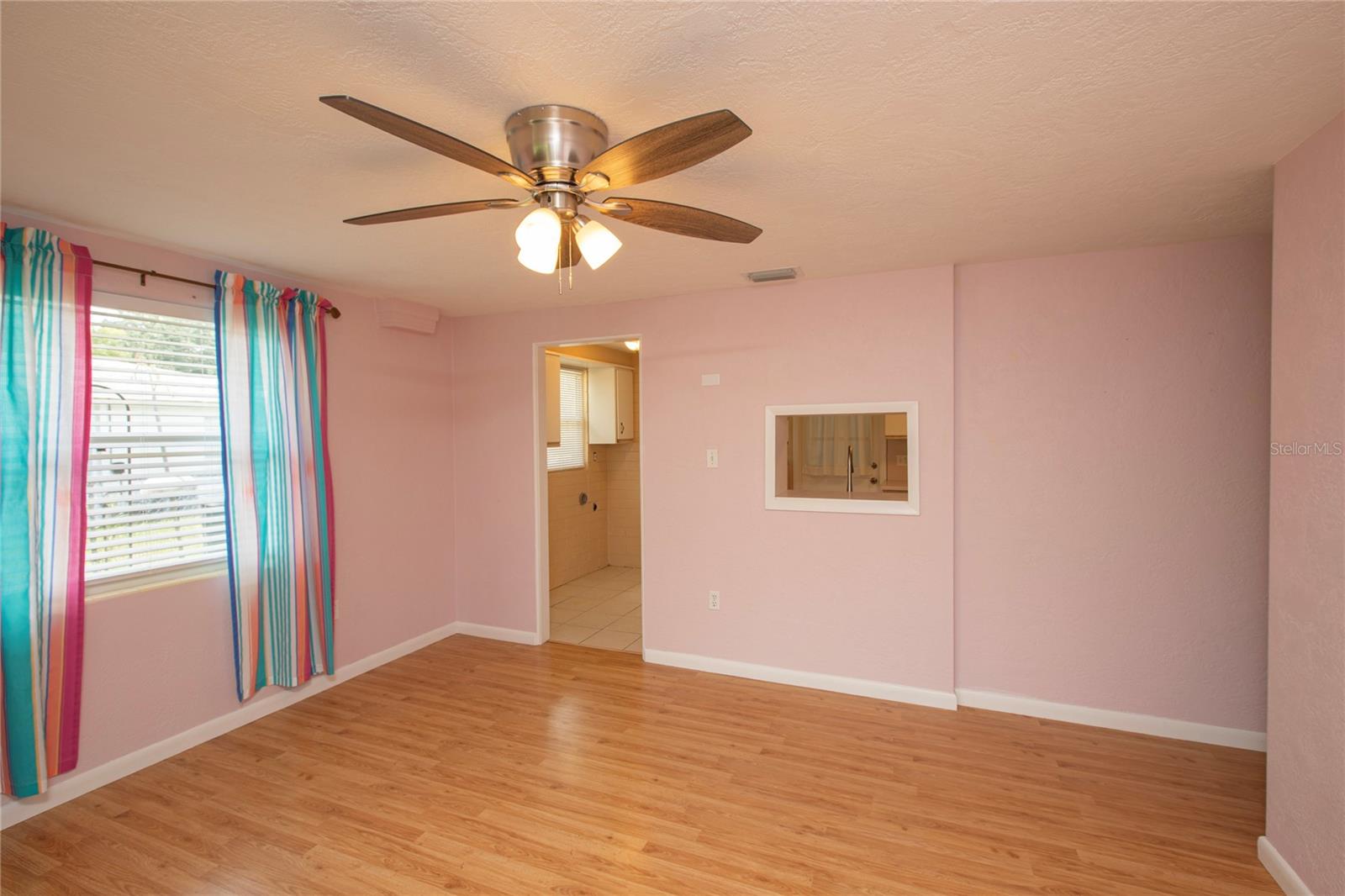 314 ROSLYN AVE — photo 6