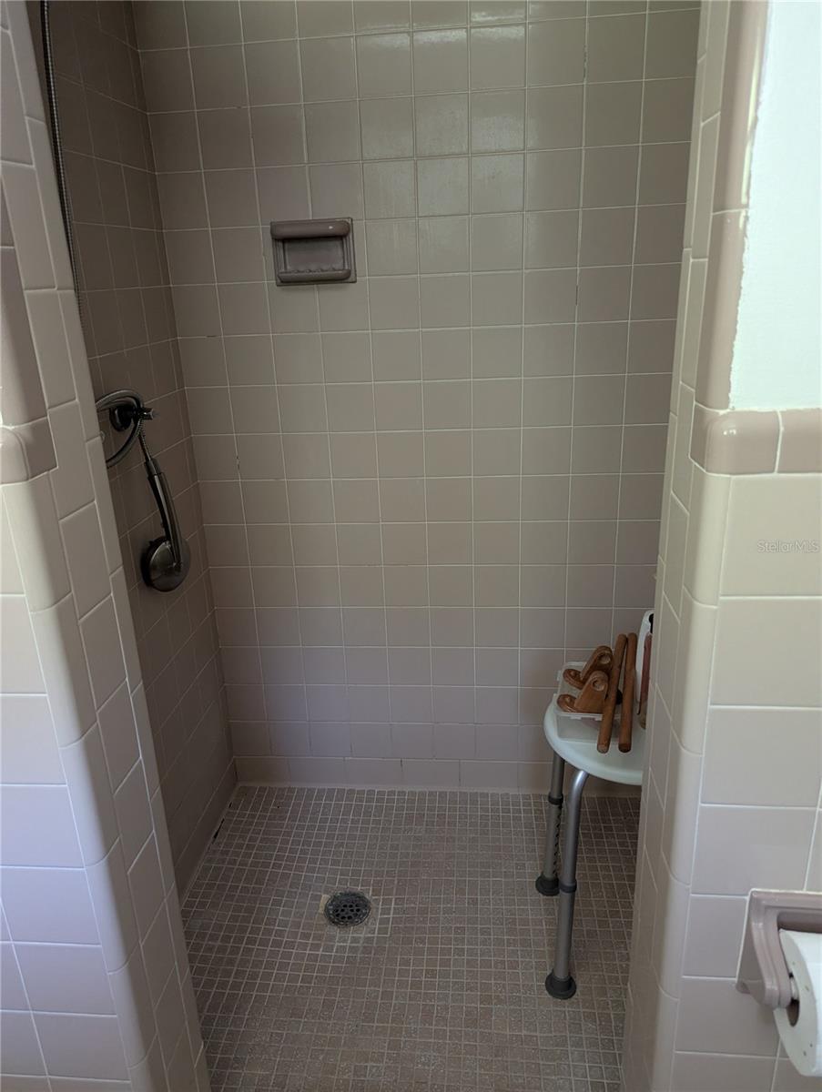 308 TRUDGEON DR — photo 11