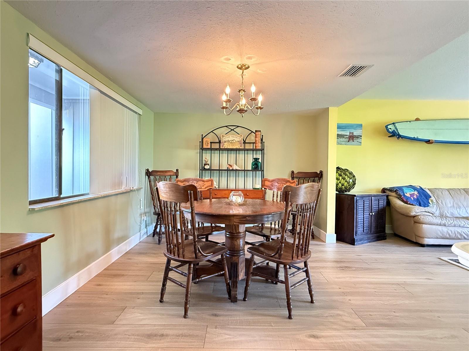 33 ANDREA DR — photo 4