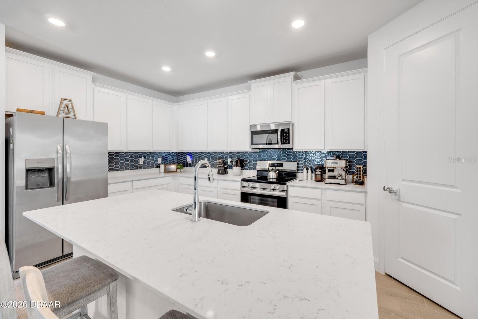 4116 ACOMA DR — photo 9