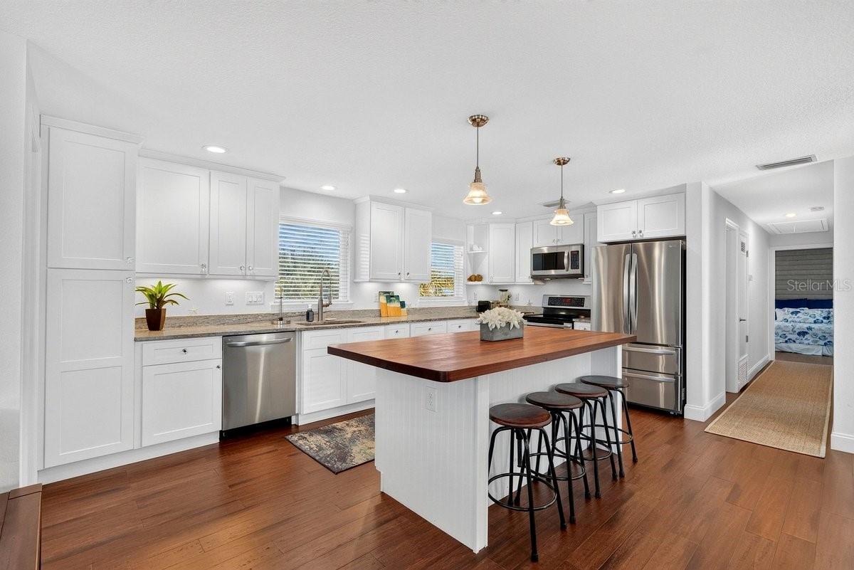 4717 S ATLANTIC AVE — photo 5
