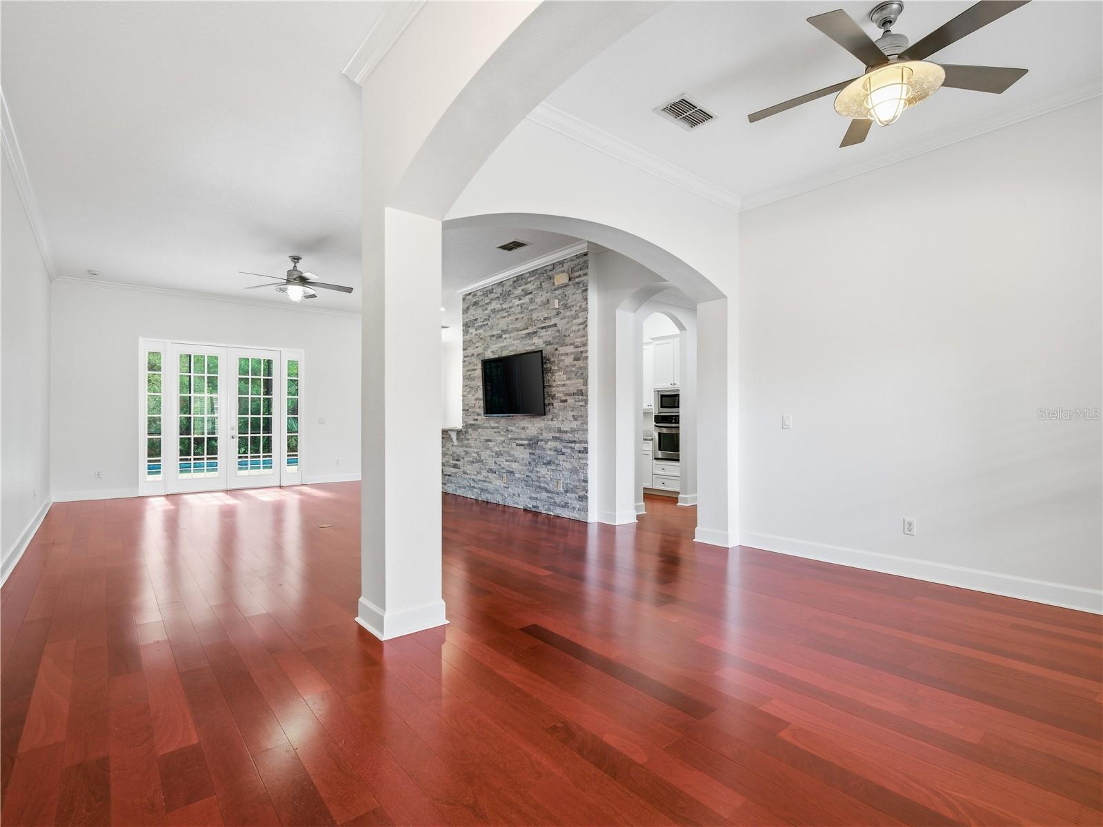477 LUNA BELLA LN — photo 10