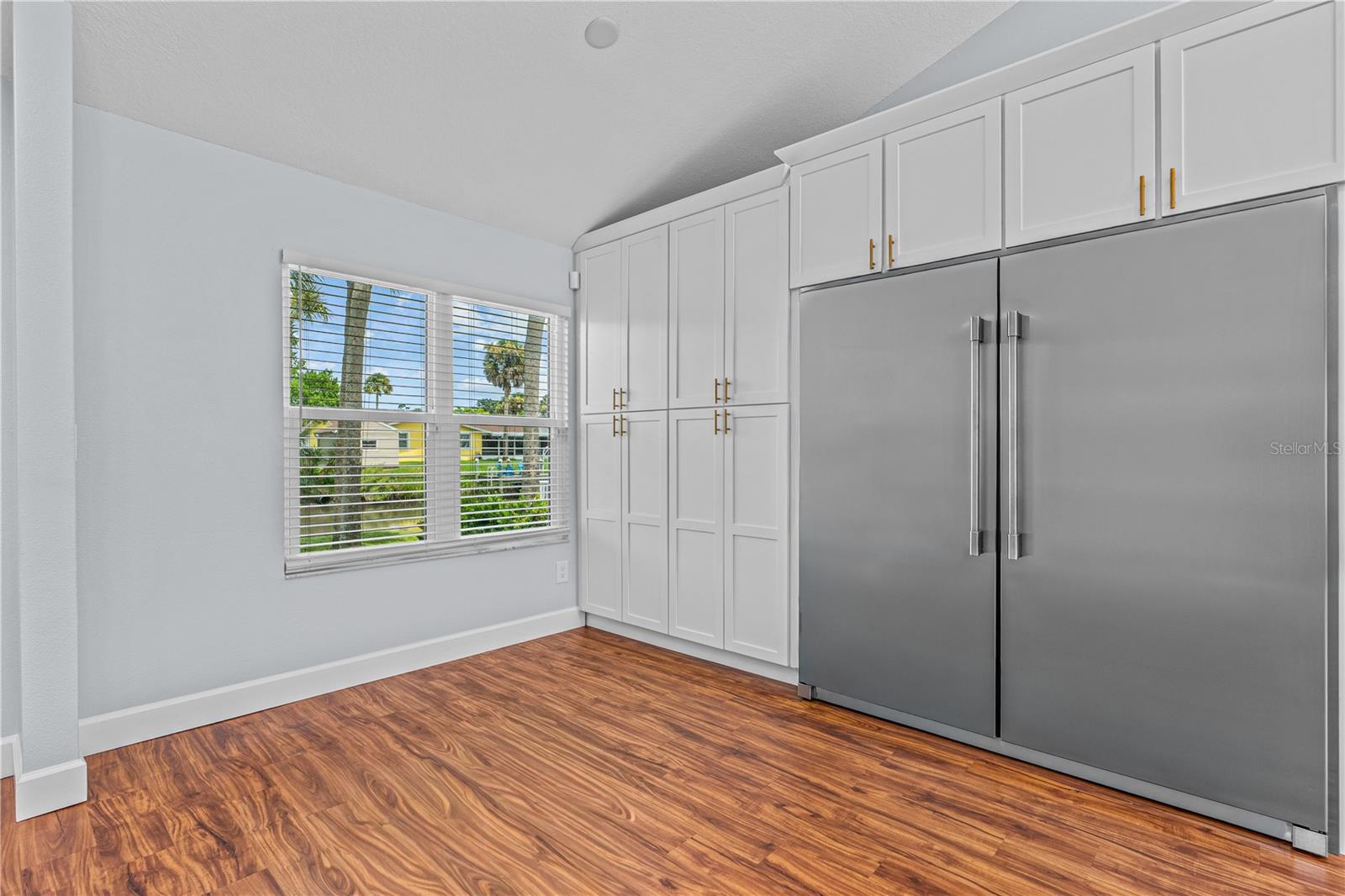 762 PINE SHORES CIR — photo 11