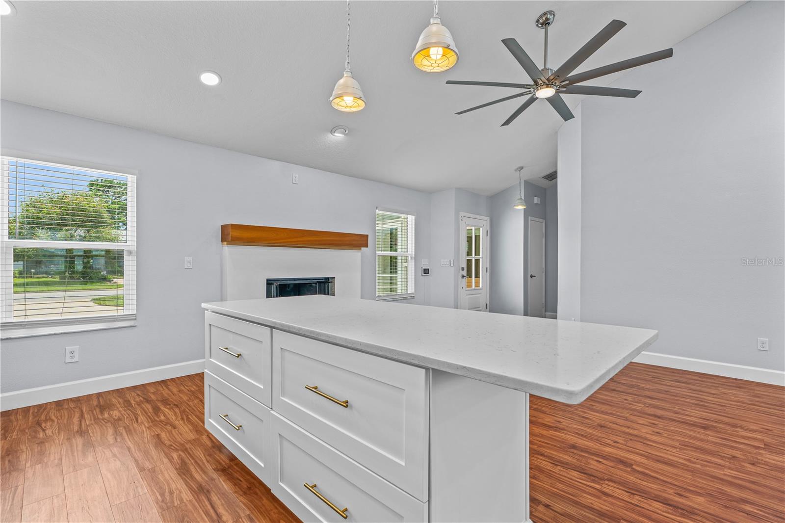762 PINE SHORES CIR — photo 12