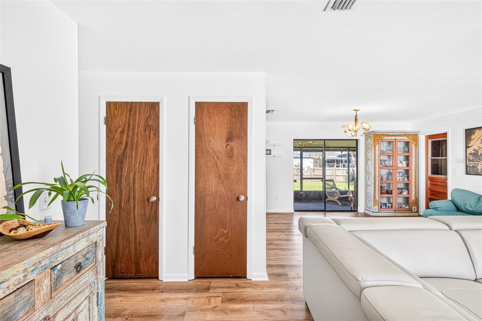 2530 NORDMAN AVE — photo 7