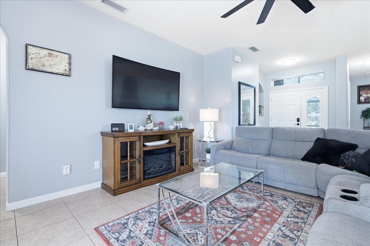 101 MCGILL CIR — photo 9
