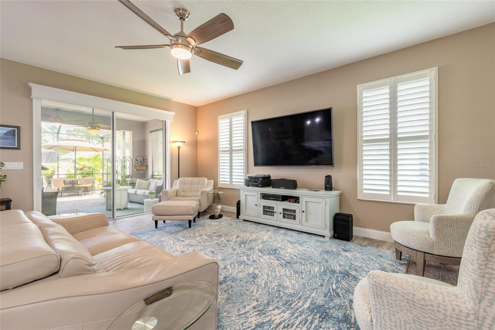 3659 CESI AVE — photo 9
