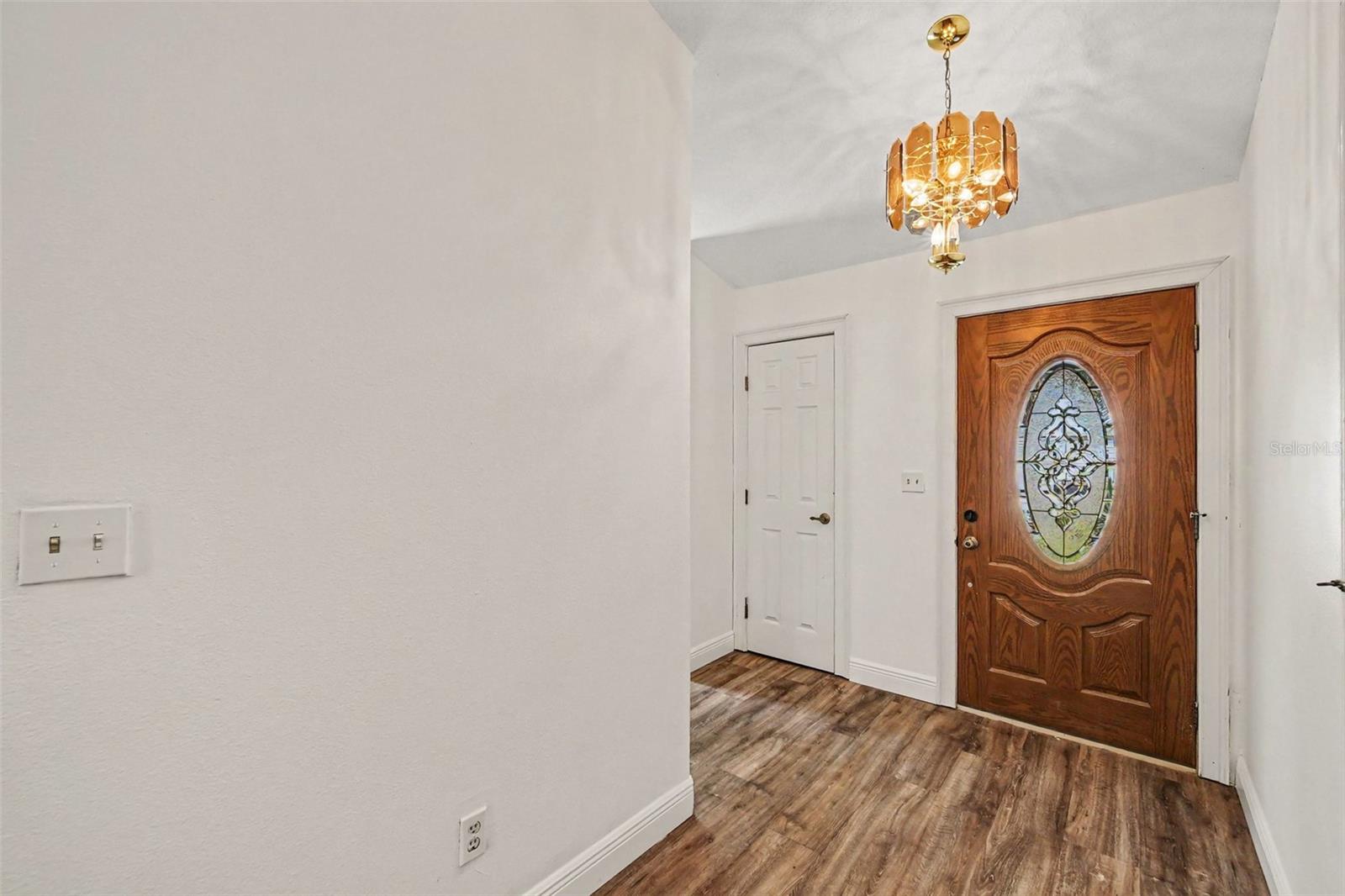 748 PINE SHORES CIR — photo 3