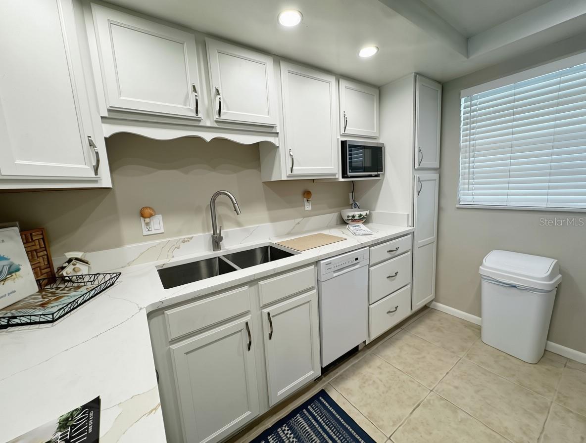 4301 S ATLANTIC AVE #402 — photo 3