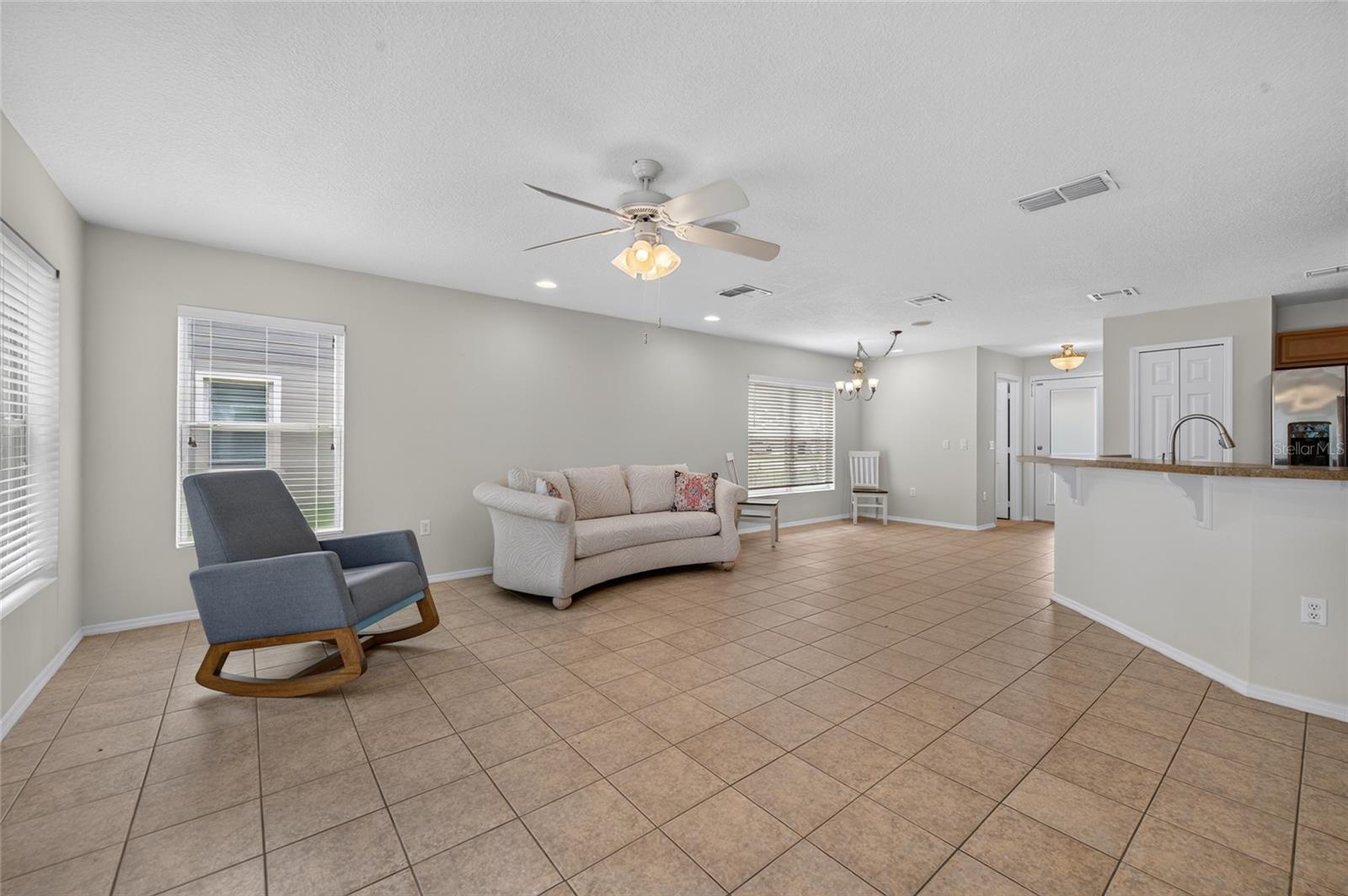 521 MOUNT OLYMPUS BLVD — photo 12