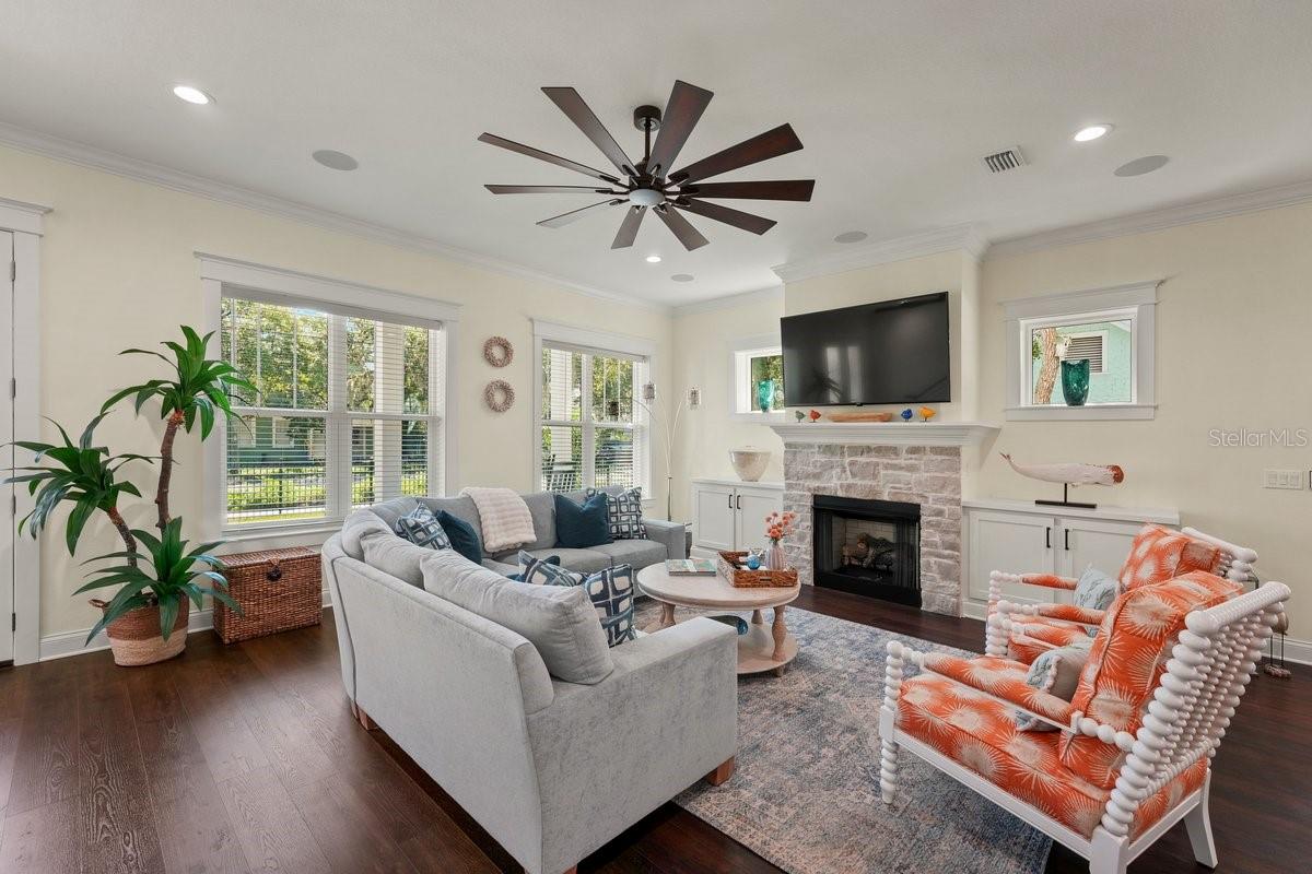 200 N PENINSULA AVE — photo 4