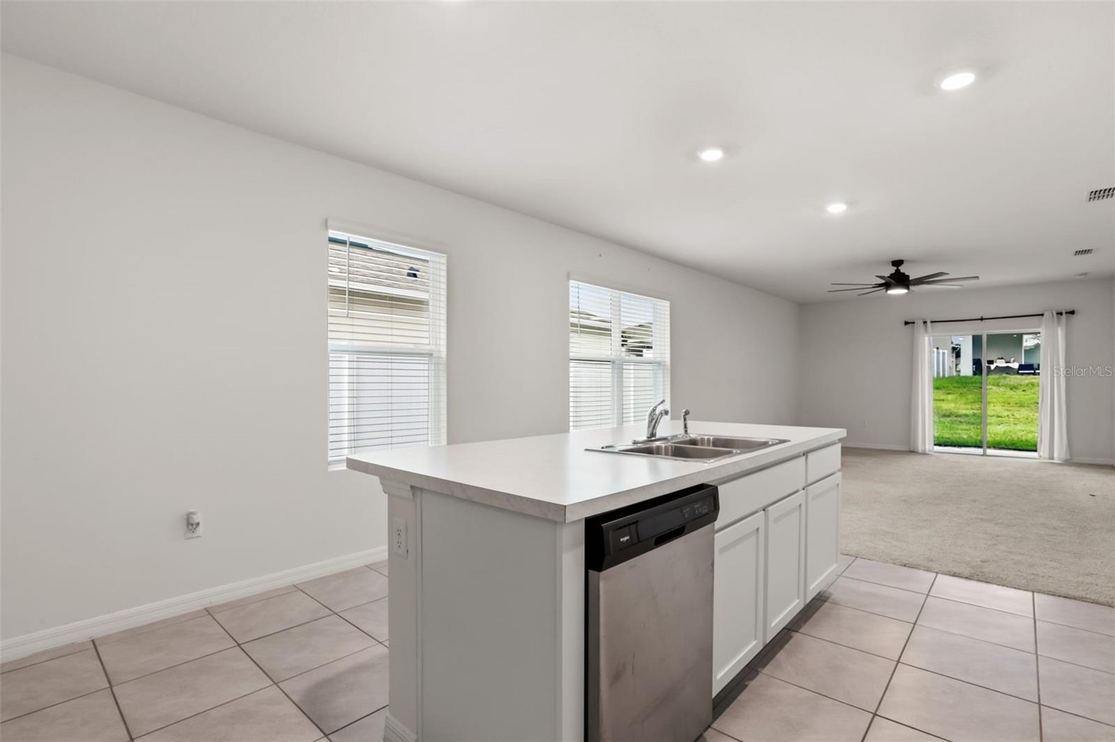 935 AUGUST SKY DR — photo 12