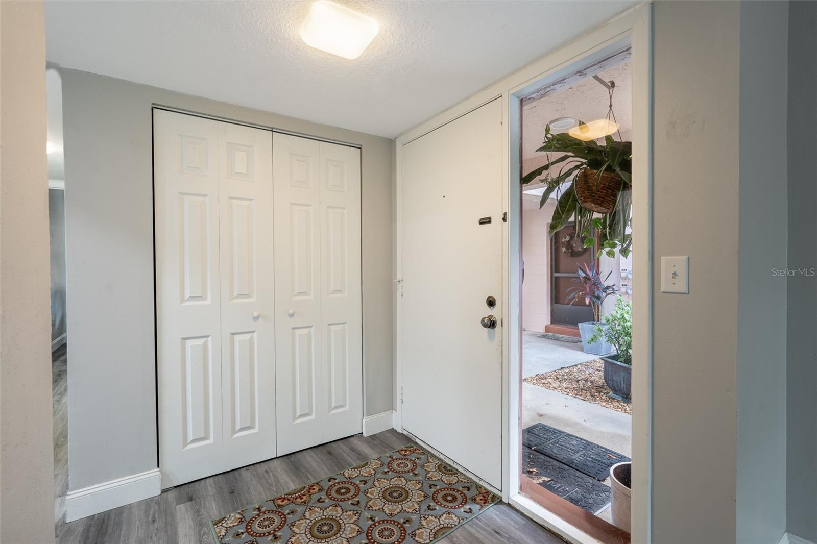 100 SWEETGUM WOODS CT #10C — photo 3