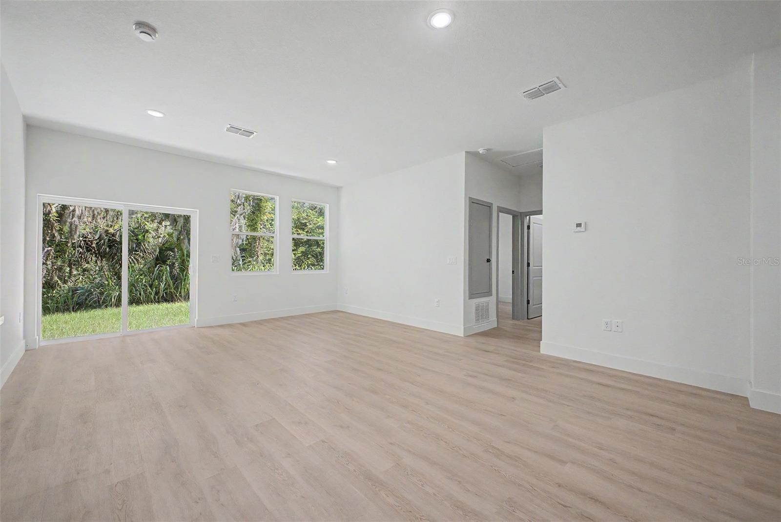 127 HIBISCUS LN — photo 10