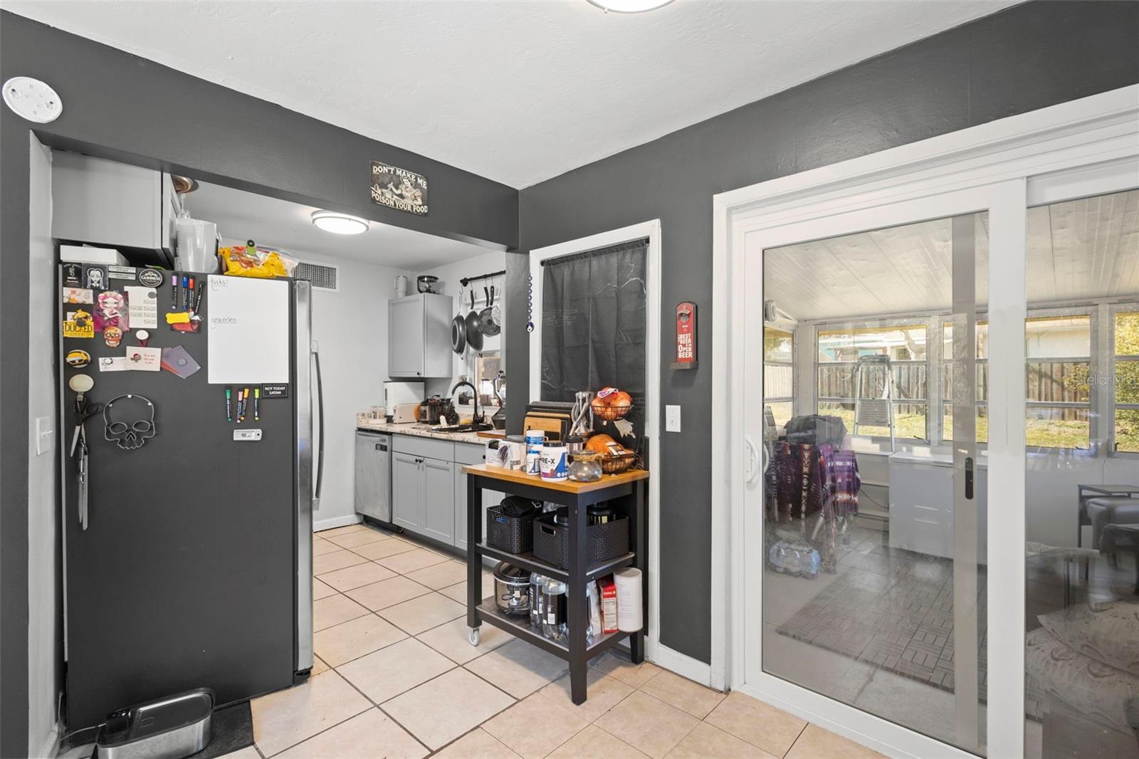 1552 ZINNIA DR — photo 6