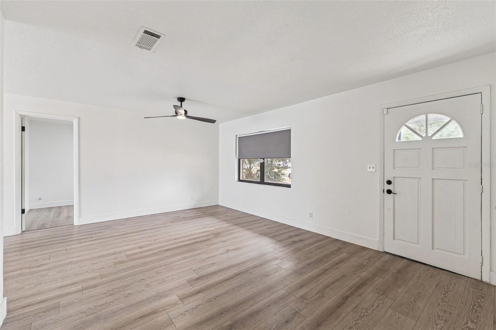 1953 LINDA AVE — photo 6