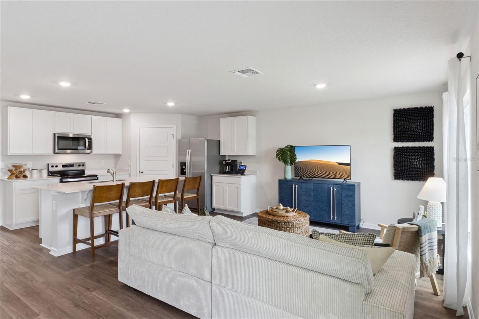 2534 SCOTTVILLE AVE — photo 11