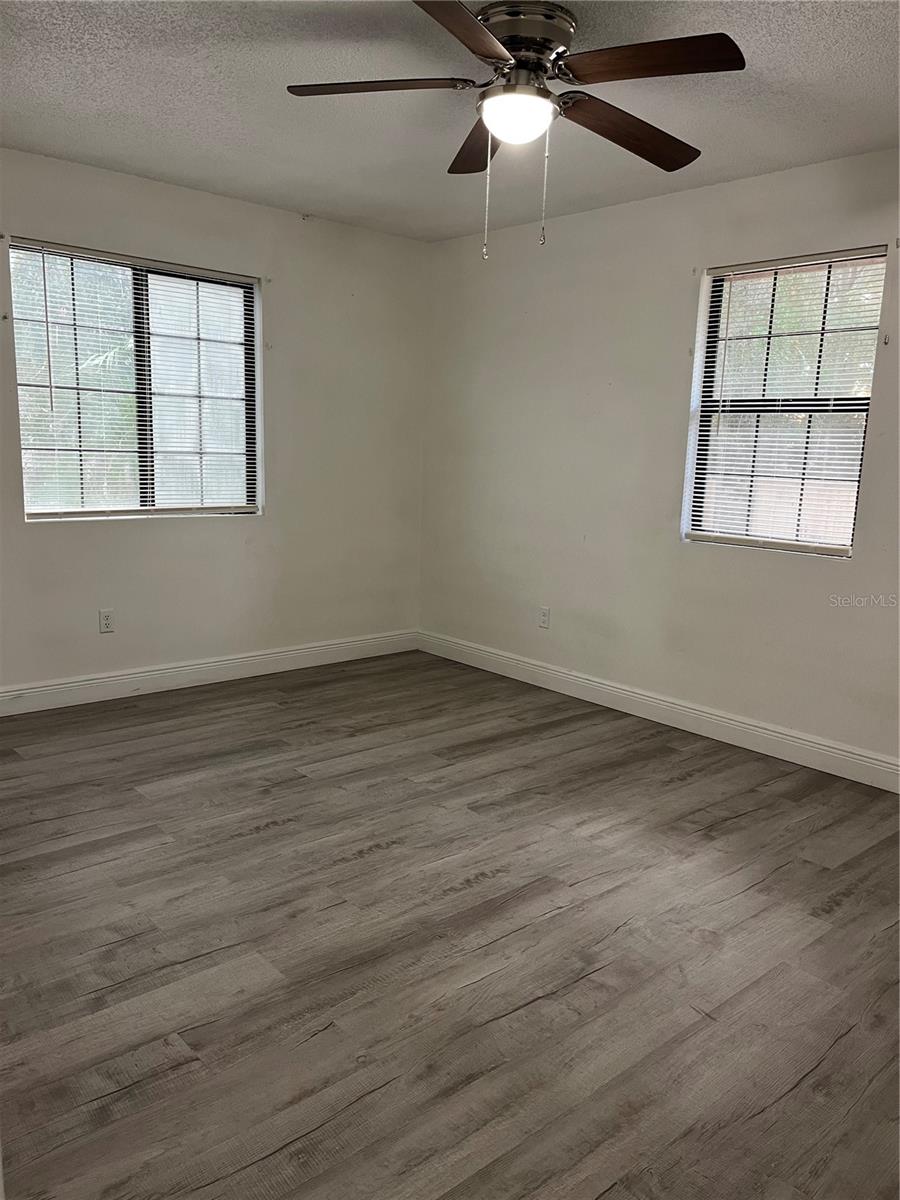 512 STALLINGS AVE — photo 12
