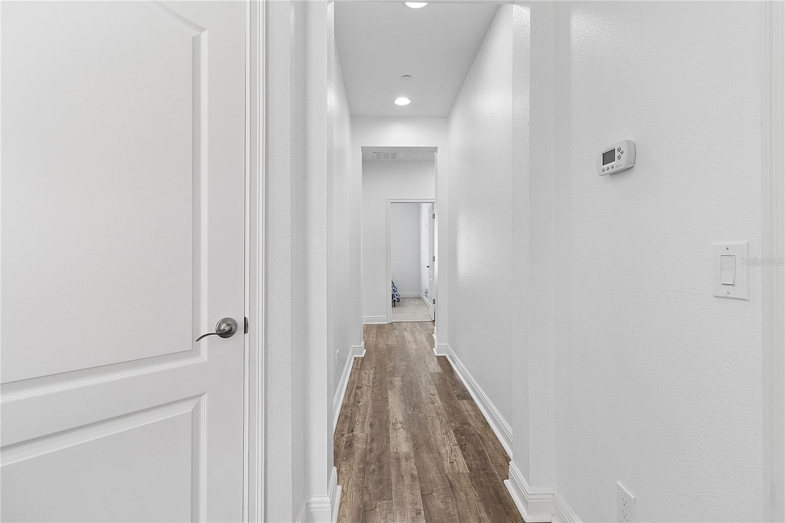 940 LOBELIA DR — photo 7