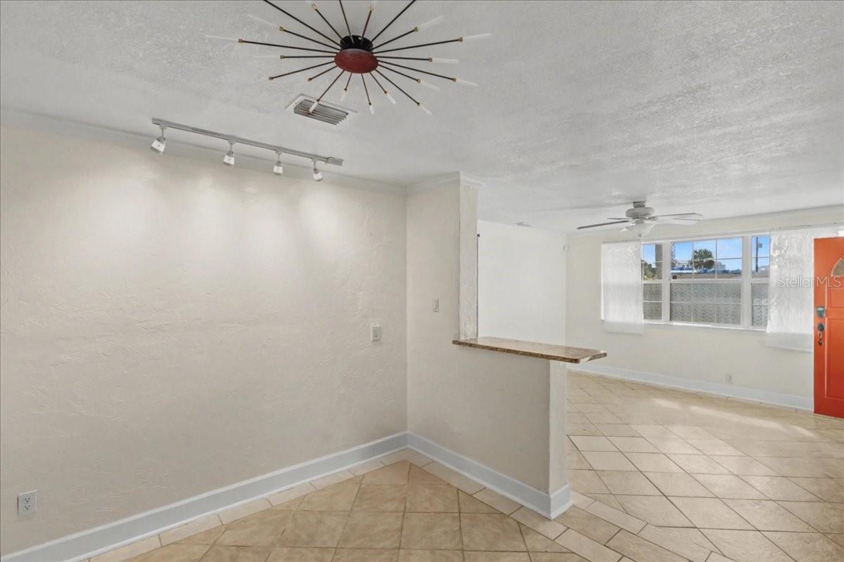 15 ALAMANDA DR — photo 12