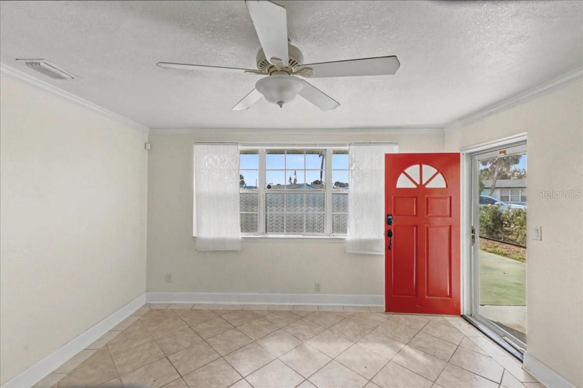15 ALAMANDA DR — photo 9