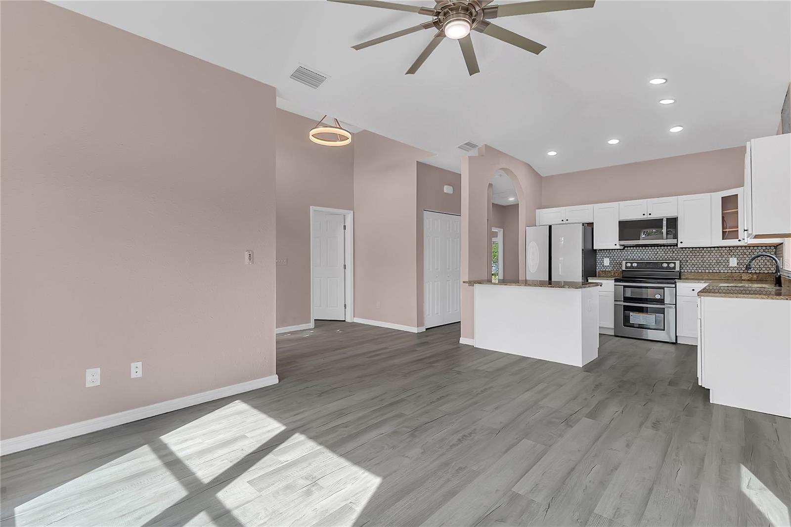 707 HAMILTON ST — photo 11