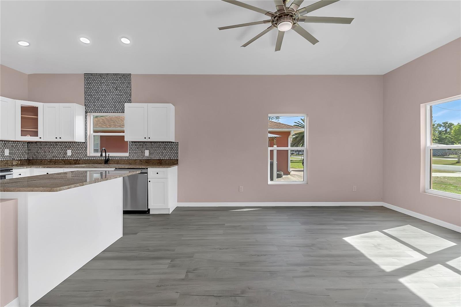 707 HAMILTON ST — photo 3
