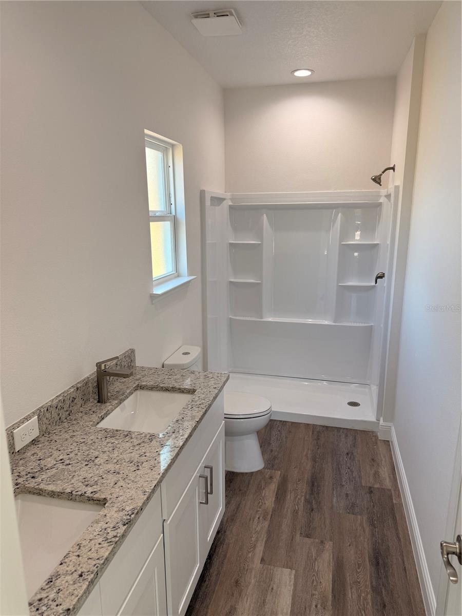 939 MOTON AVE — photo 9