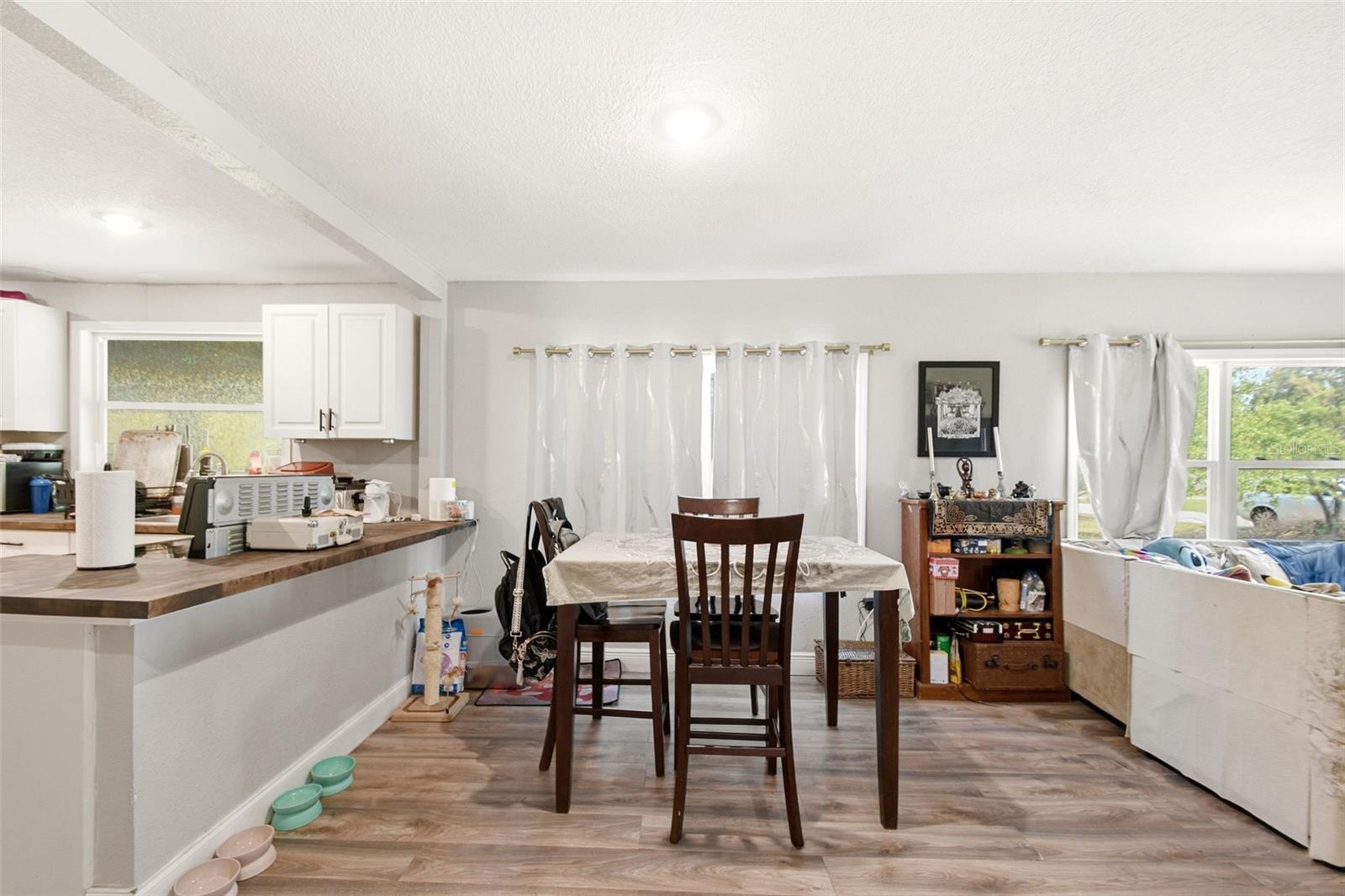 1406 W 15TH ST — photo 10