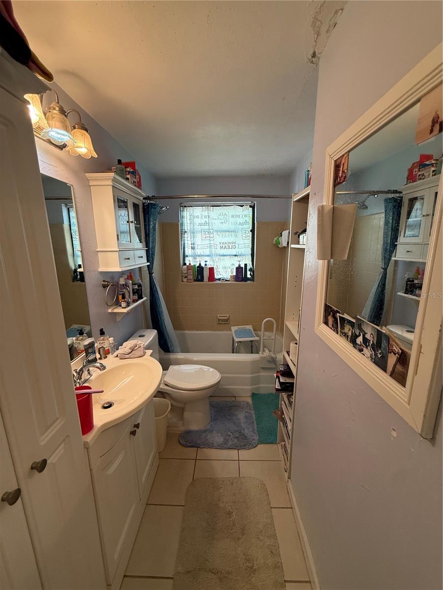 202 FAIRMONT DR — photo 4