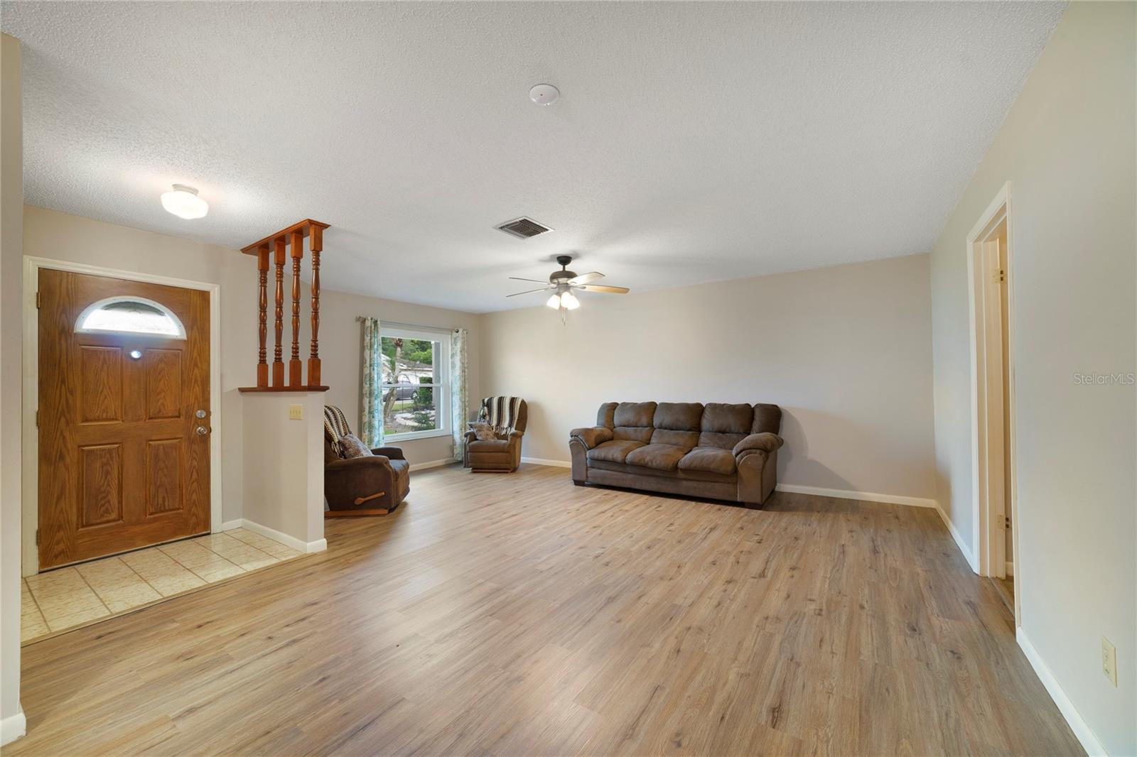 146 MAYFAIR CT — photo 6