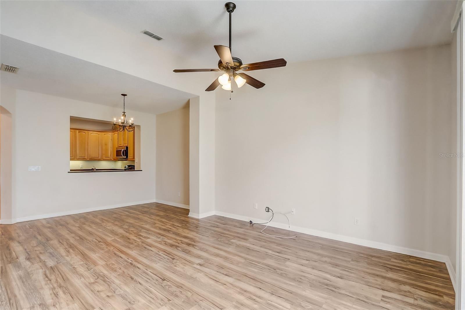 1305 SANDSTONE RUN — photo 8