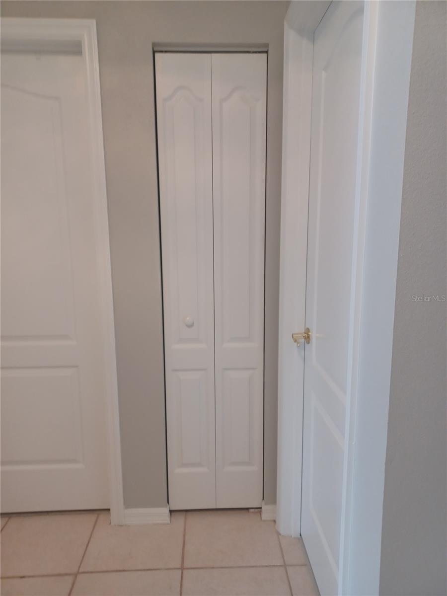 2250 CANDLEWOOD LN E — photo 11