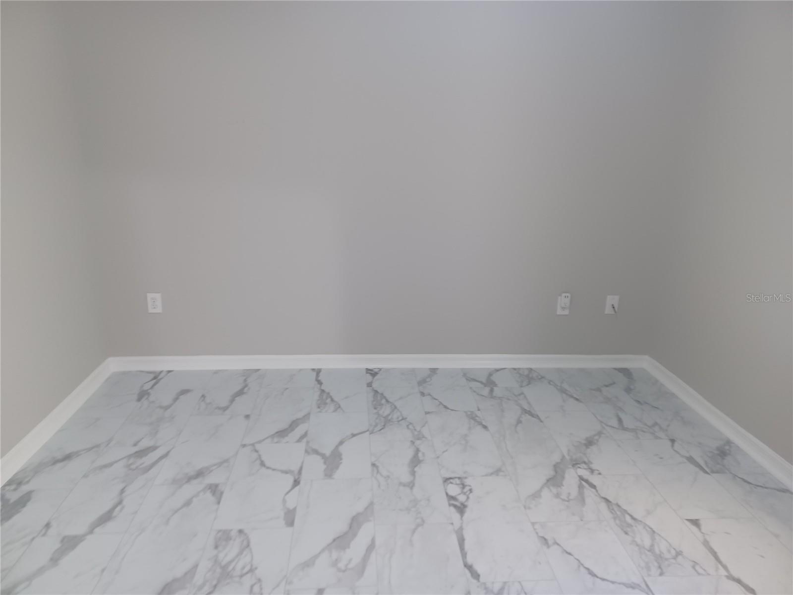 2250 CANDLEWOOD LN E — photo 4