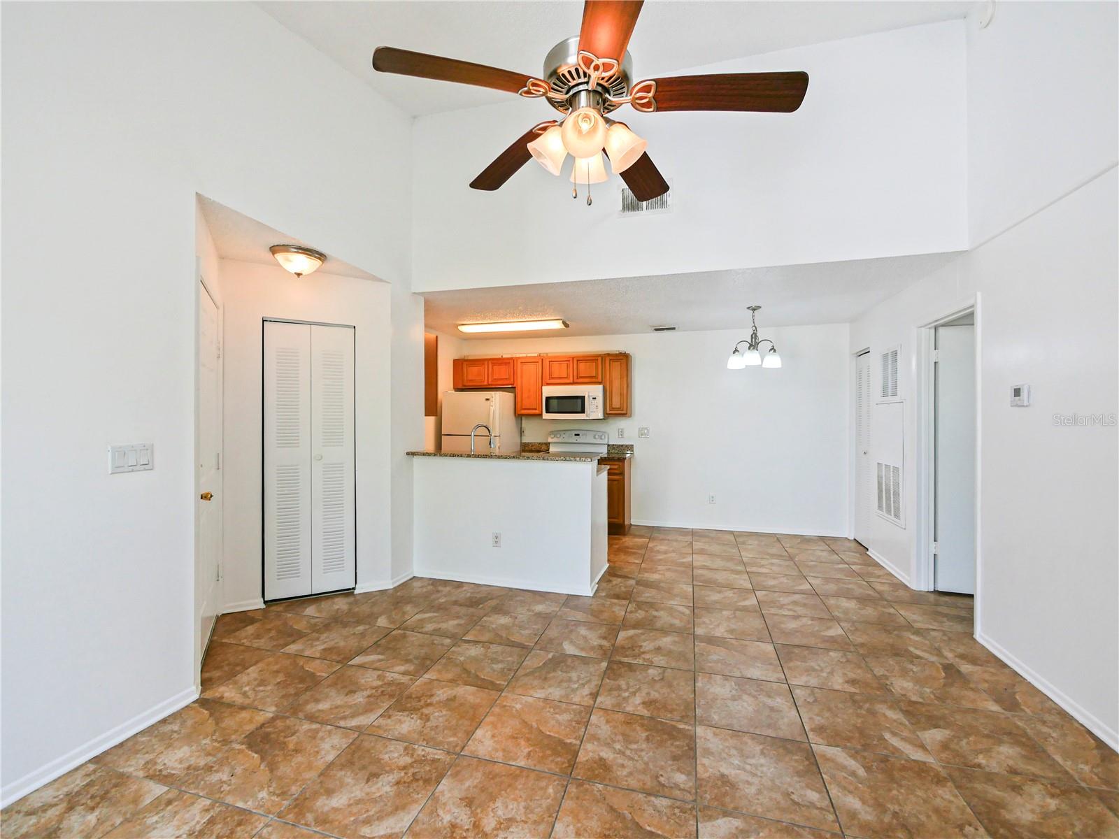 2569 GRASSY POINT DR #309 — photo 8