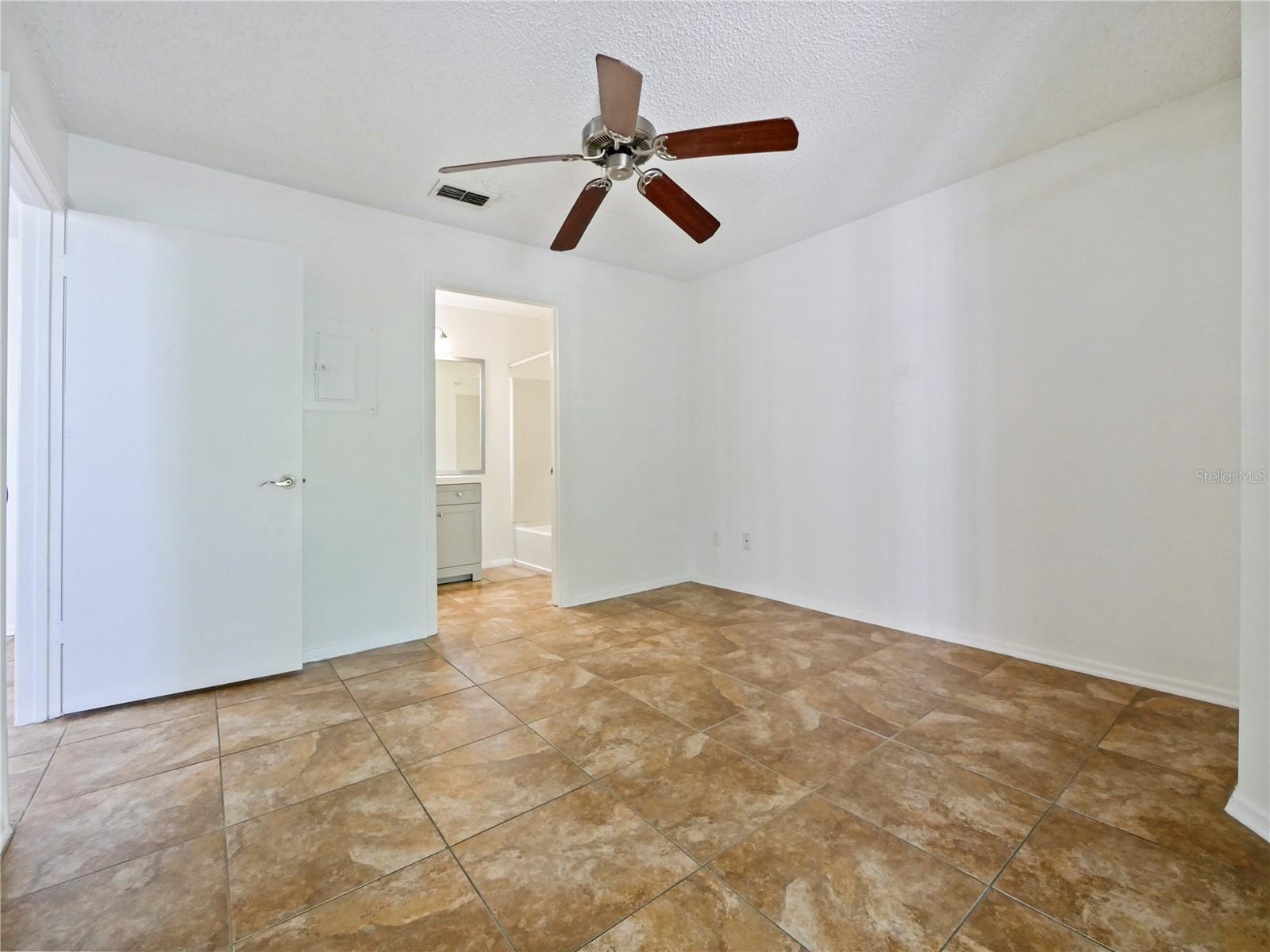 2569 GRASSY POINT DR #309 — photo 10