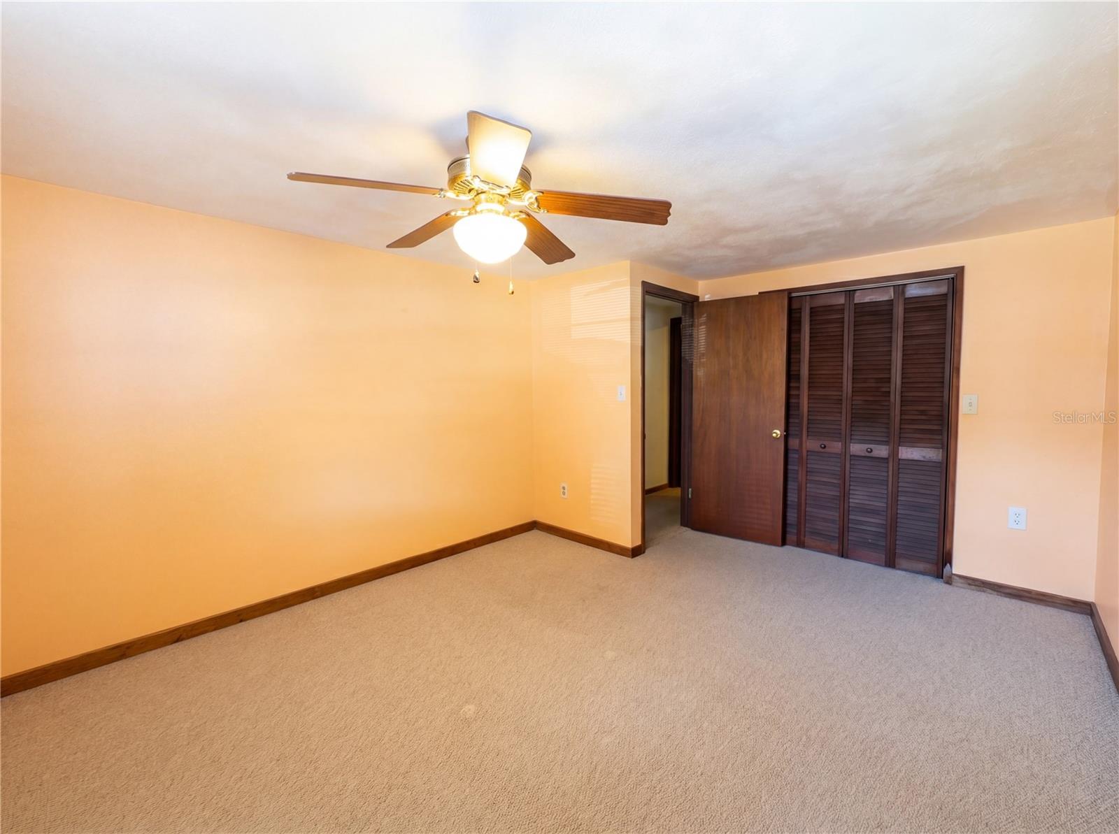 1385 BENDER AVE — photo 10