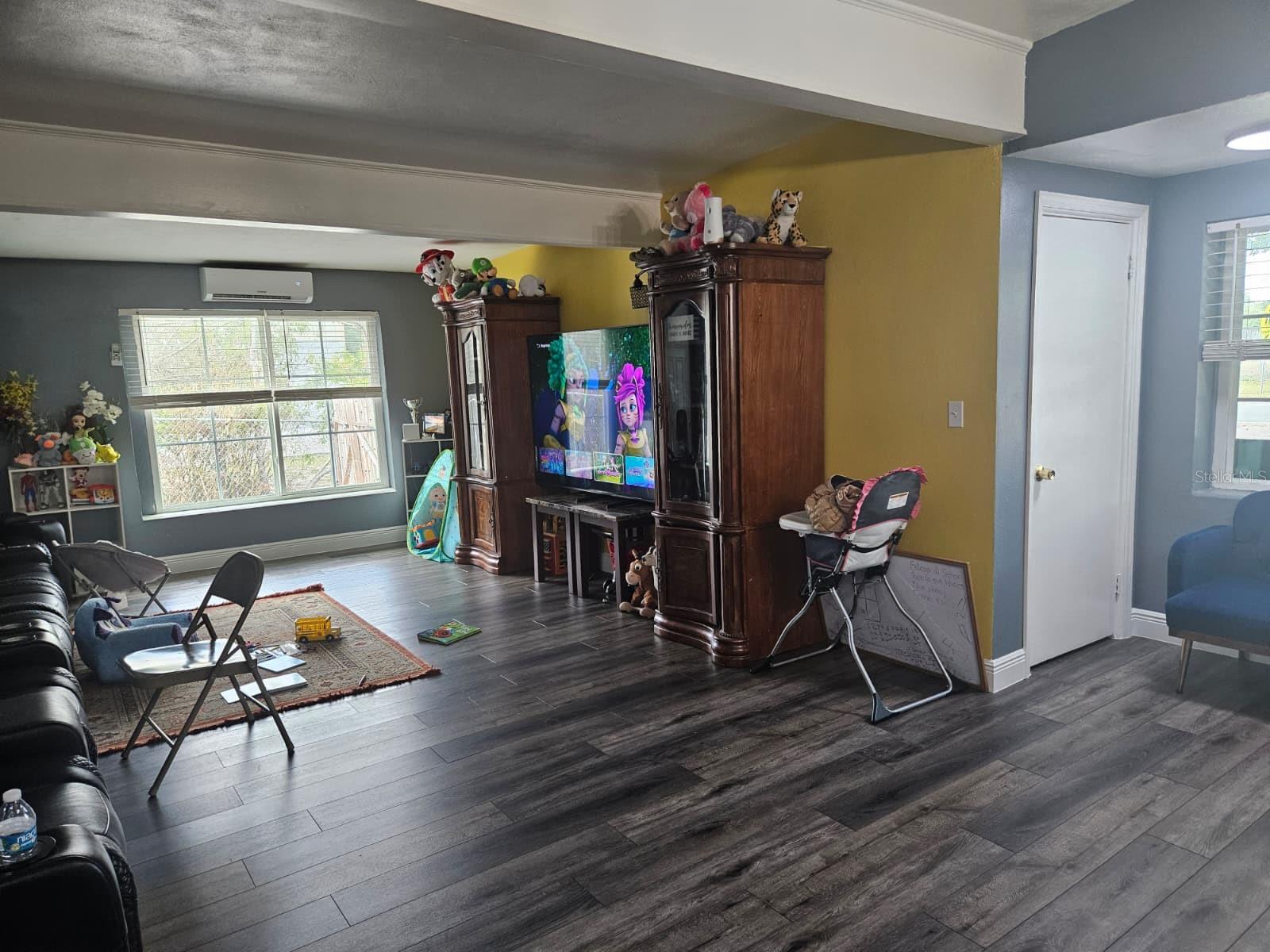 2800 S FRENCH AVE — photo 8