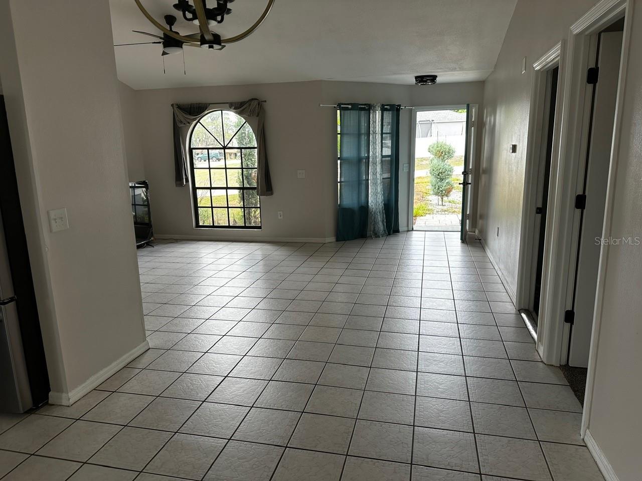 409 ELKIN AVE — photo 3