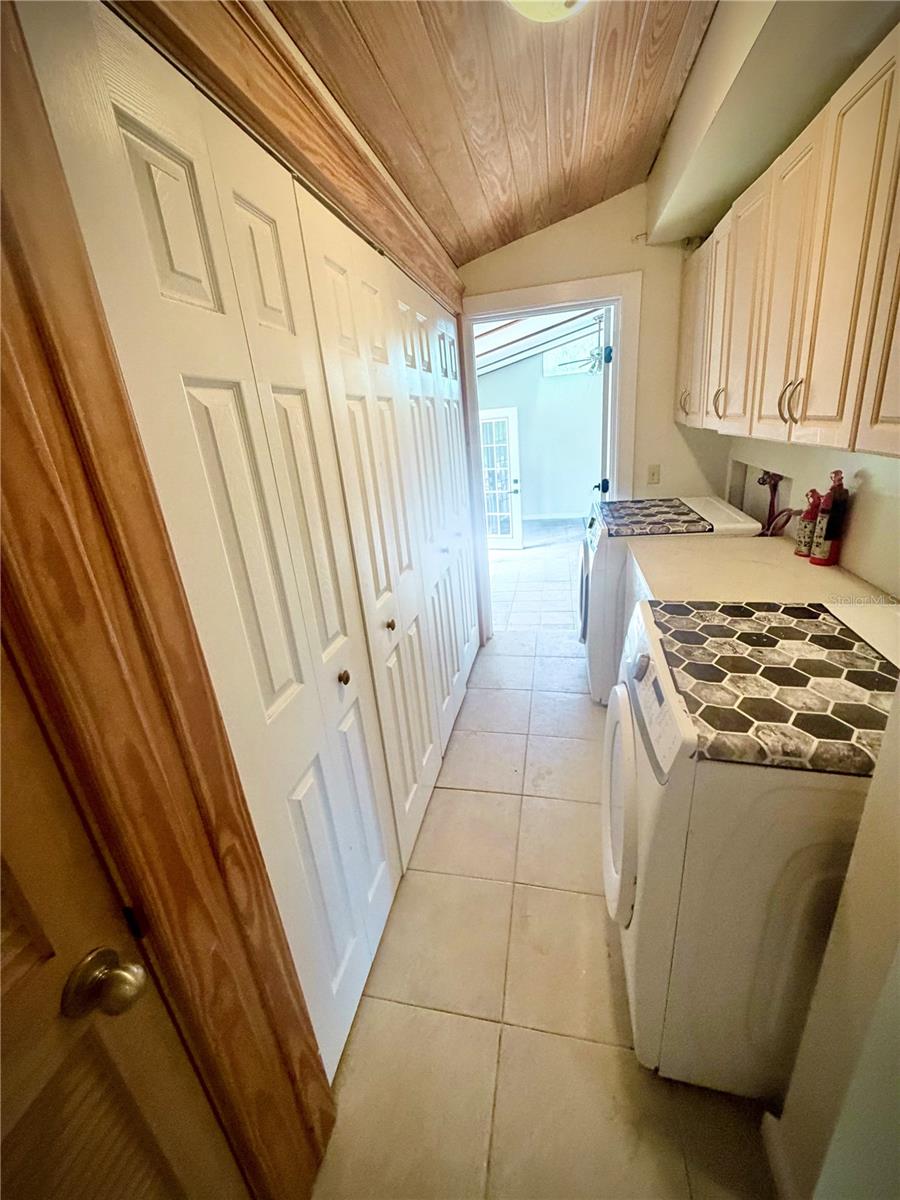 375 PINE WOODS RD — photo 12