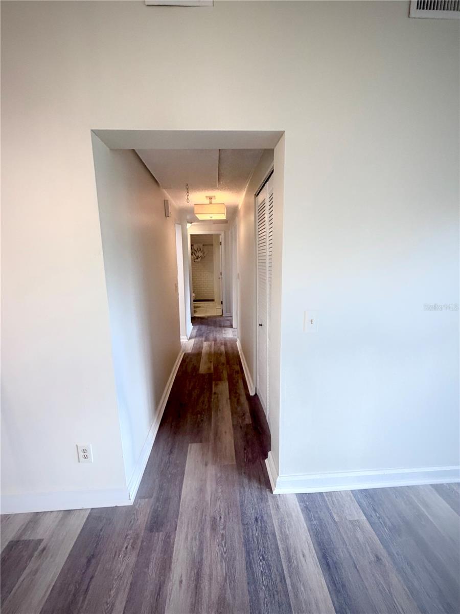 375 PINE WOODS RD — photo 8