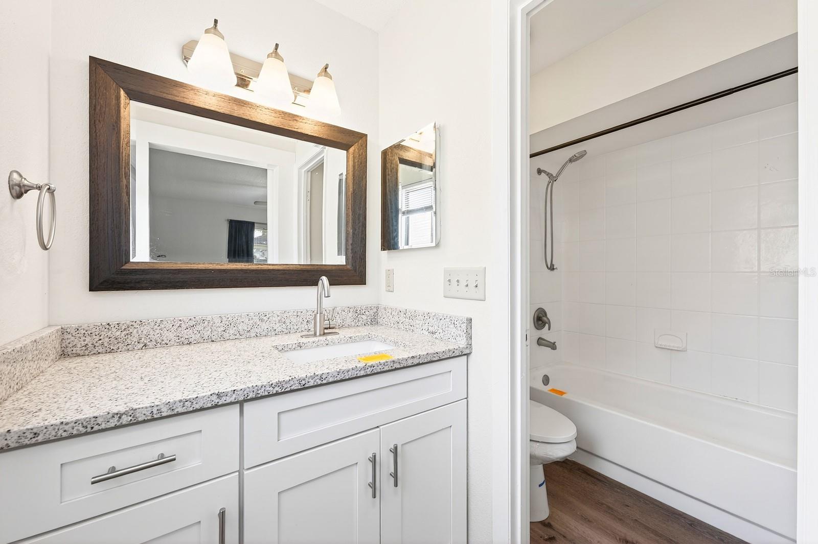 745 MENTMORE CIR — photo 12