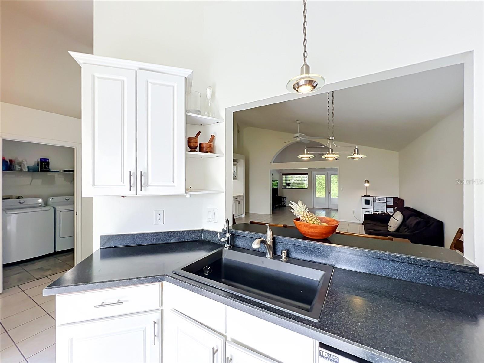 554 WHITTINGHAM PL — photo 6