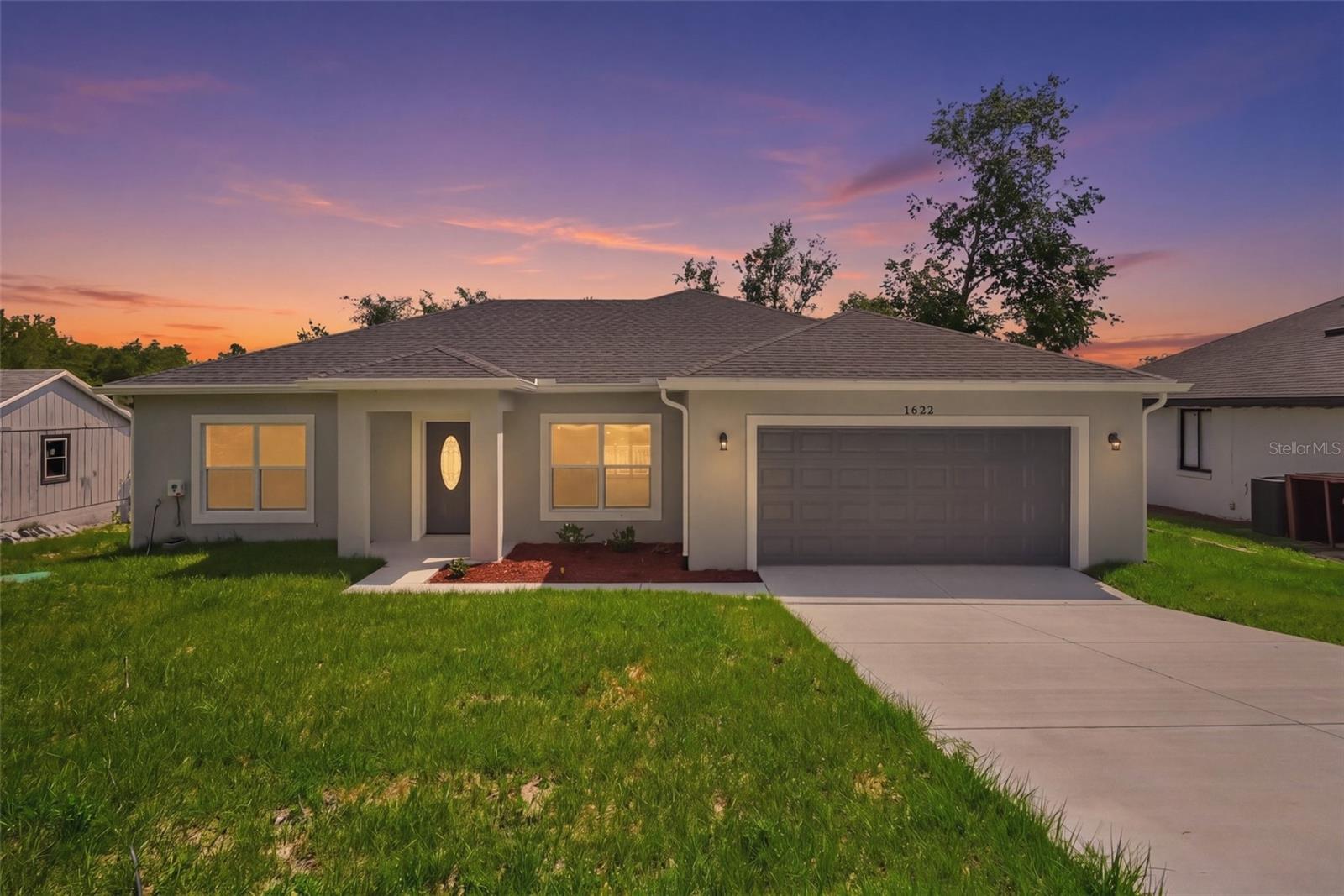 1622 N MERRICK DR — photo 3