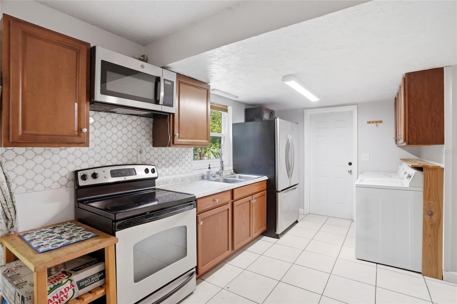 804 ROSALIA DR — photo 3