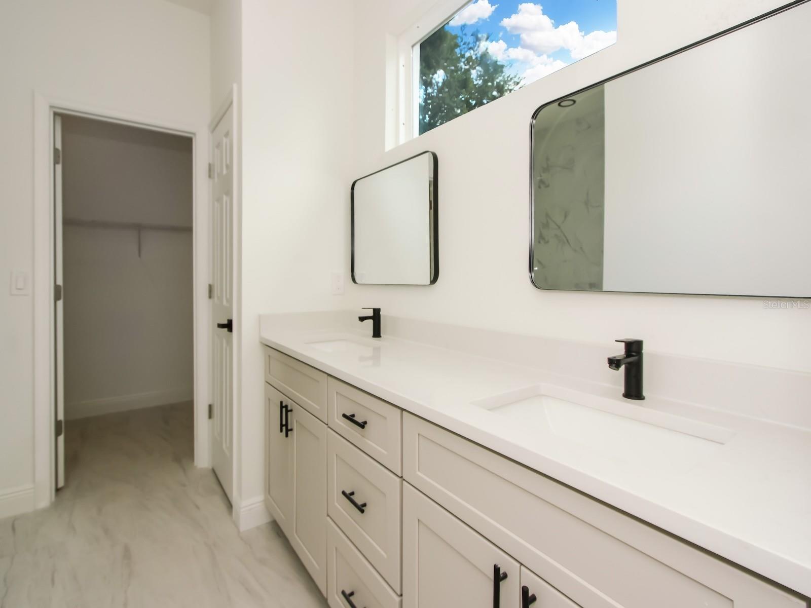 2060 DIXIE AVE — photo 12