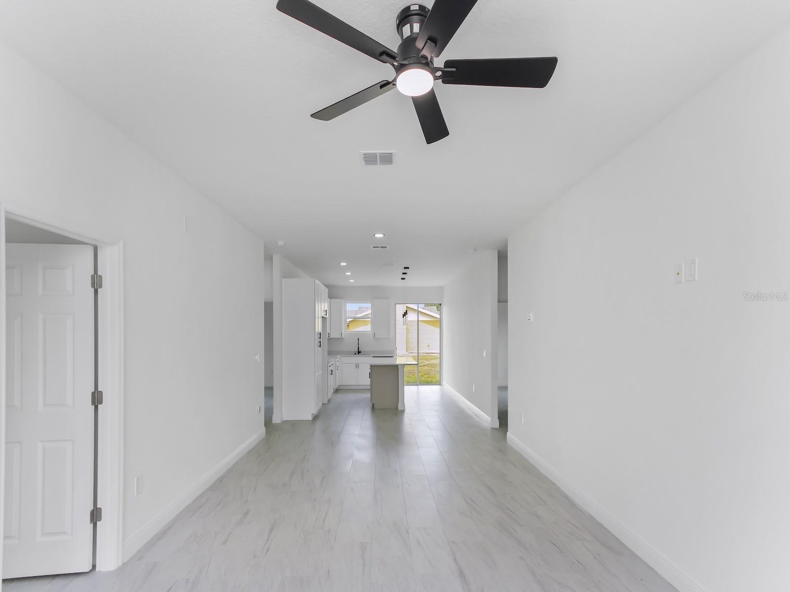 2060 DIXIE AVE — photo 10